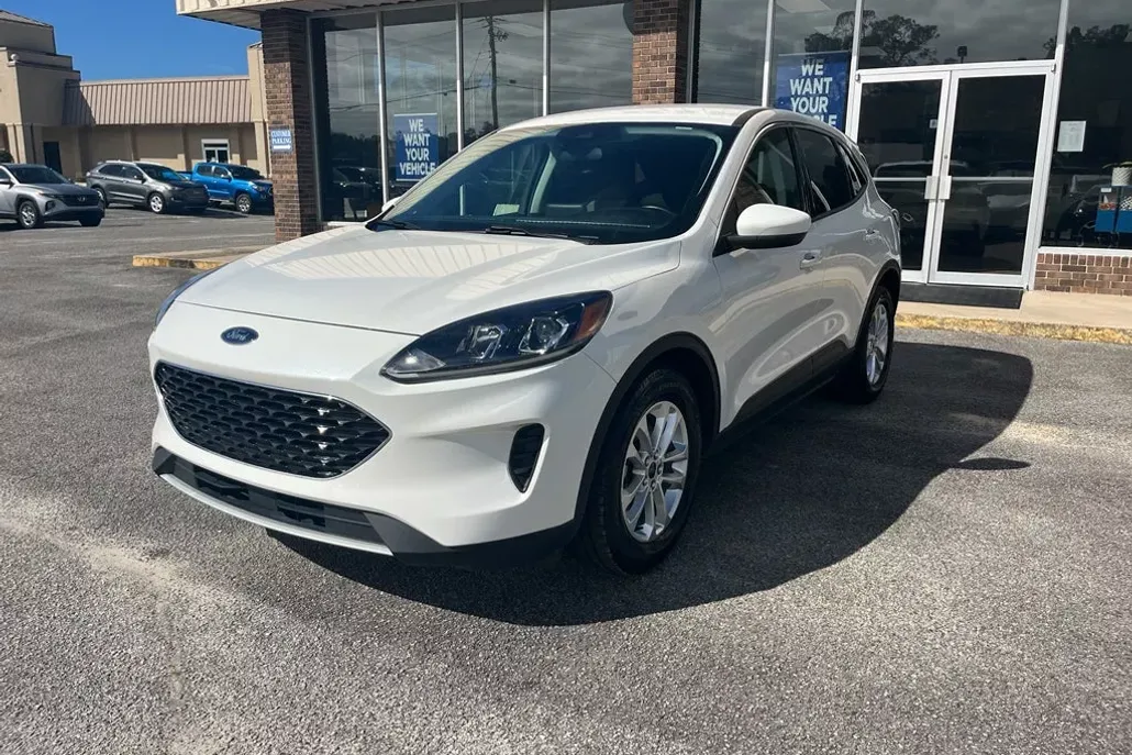 2021 Ford Escape SE photo 1