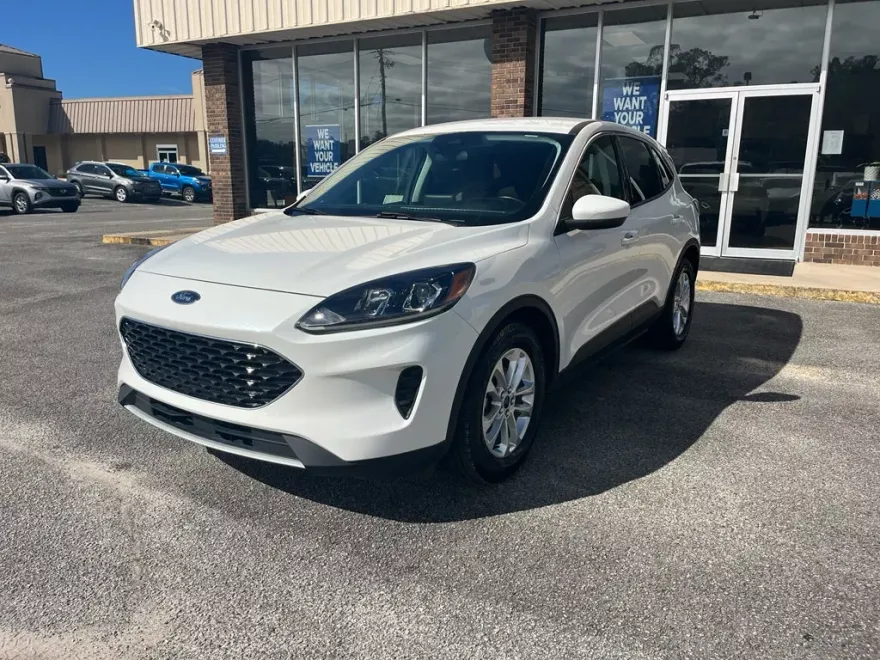 2021 Ford Escape SE photo 1