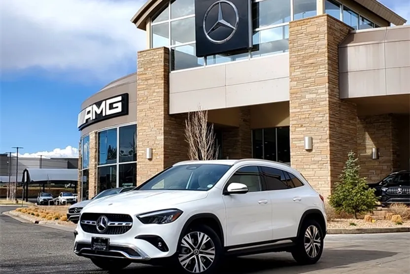 2025 Mercedes Benz GLA 250 4MATIC photo 1