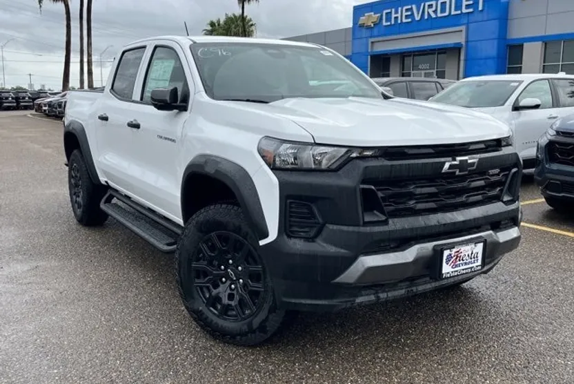 2025 Chevrolet Colorado Trail Boss photo 1