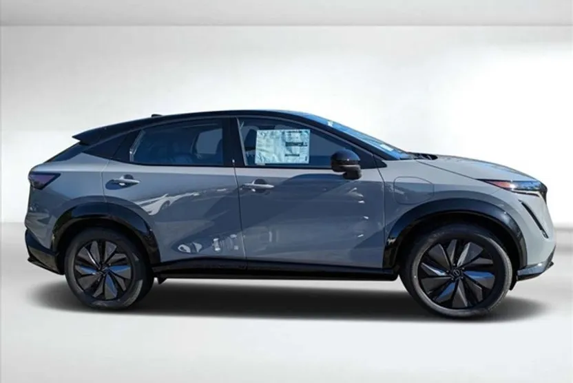 2023 Nissan ARIYA Engage Evolve+ Empower photo 1