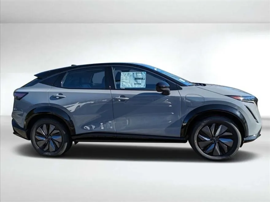 2023 Nissan ARIYA Engage Evolve+ Empower photo 1