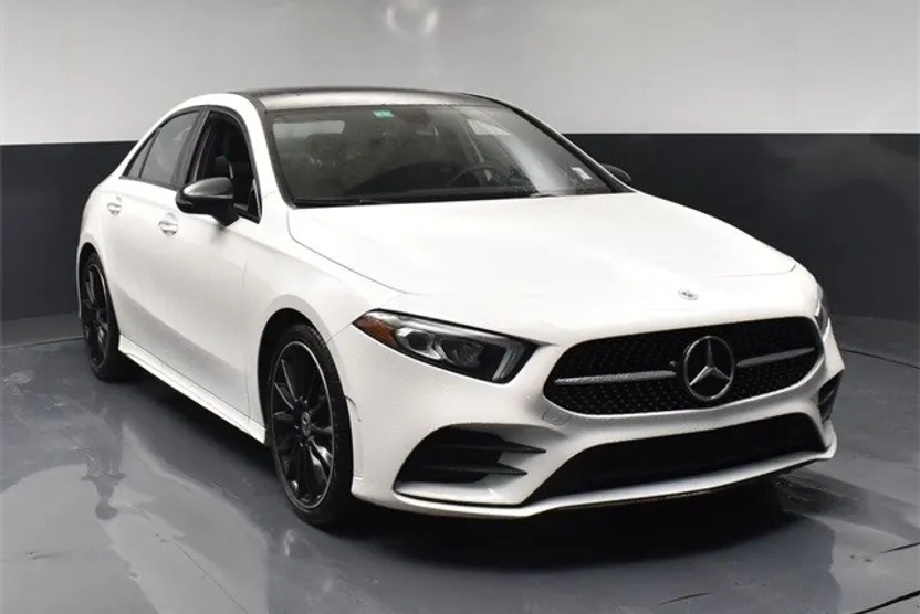 2022 Mercedes Benz A 220 photo 1