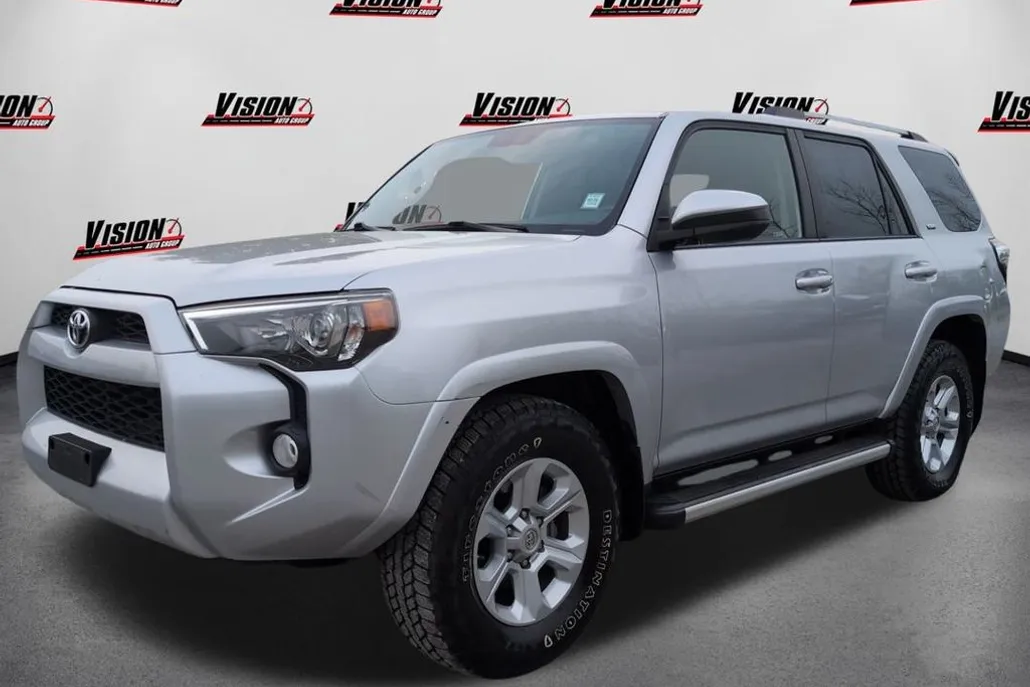 2019 Toyota 4Runner SR5 photo 1