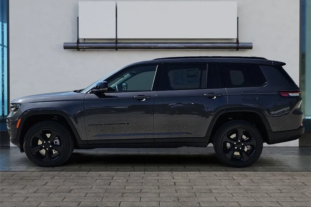 2025 Jeep Grand Cherokee Limited photo 1