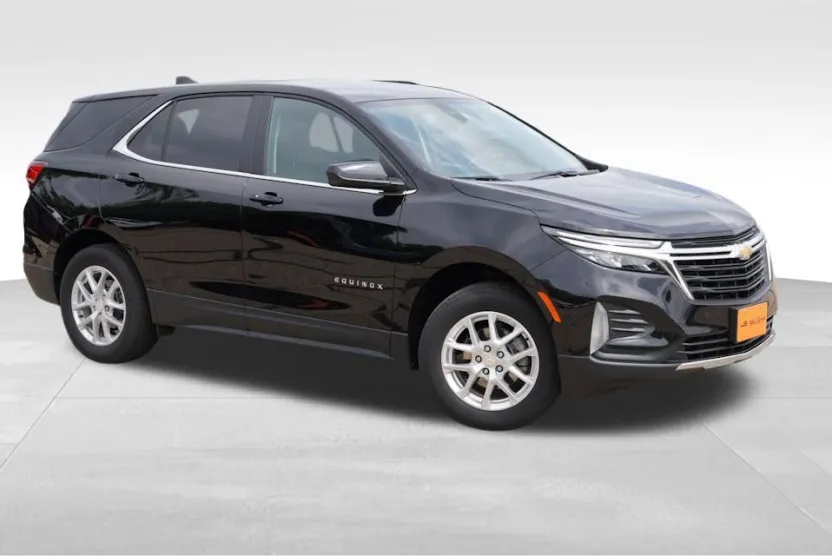 2022 Chevrolet Equinox LT photo 1