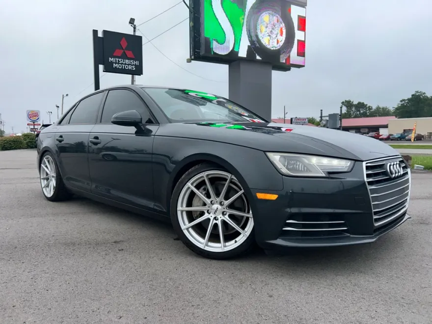 2017 Audi A4 Premium photo 1