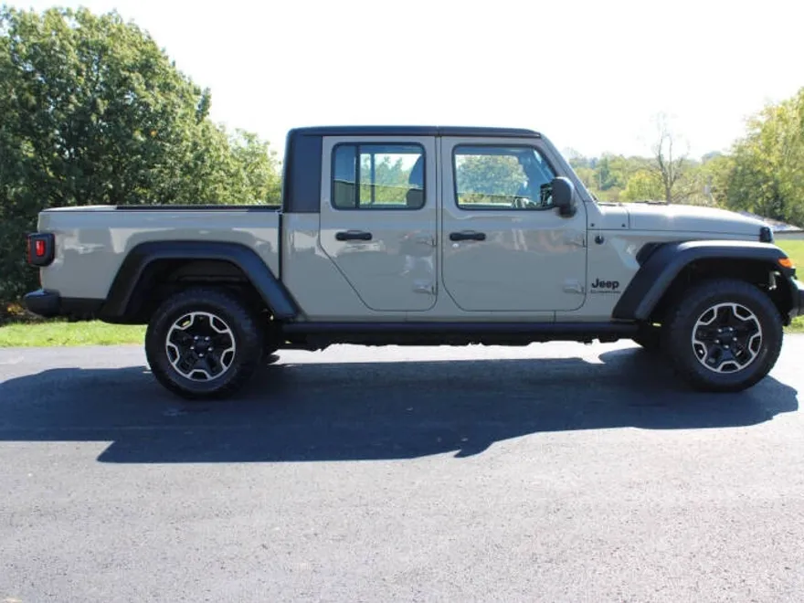 2020 Jeep Gladiator Sport photo 1