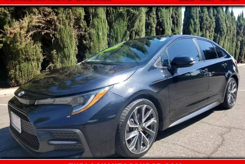 2021 Toyota Corolla SE photo 1