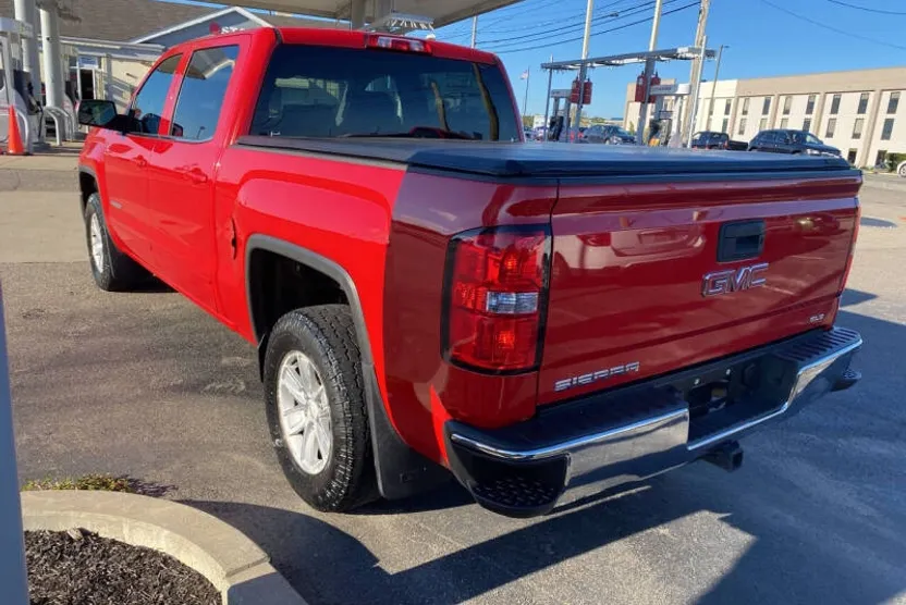 2015 Gmc Sierra 1500 SLE photo 1