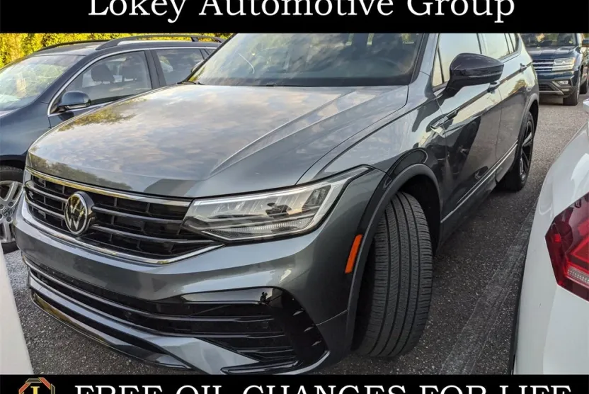 2023 Volkswagen Tiguan SE R-Line Black photo 1