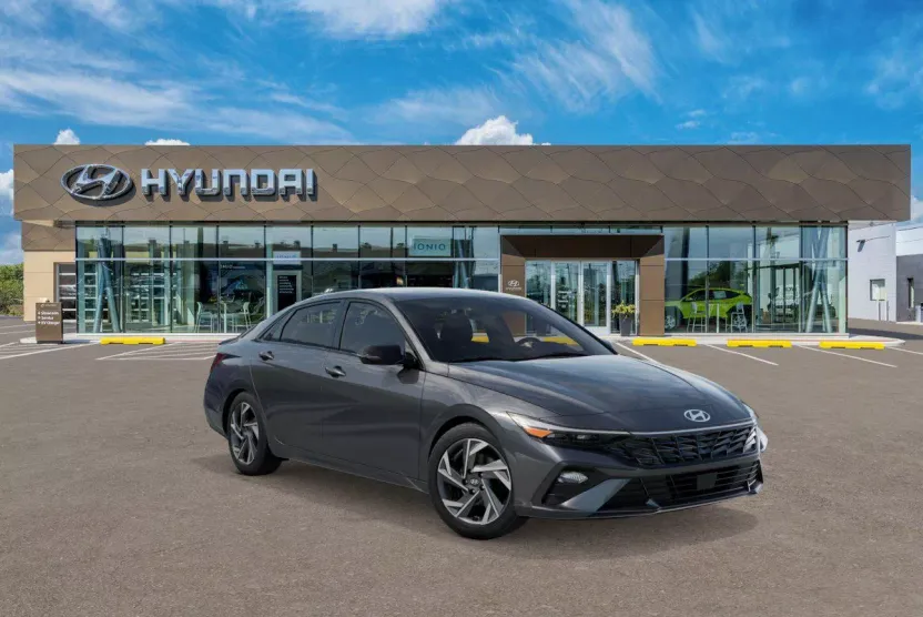 2025 Hyundai Elantra SEL Sport photo 1