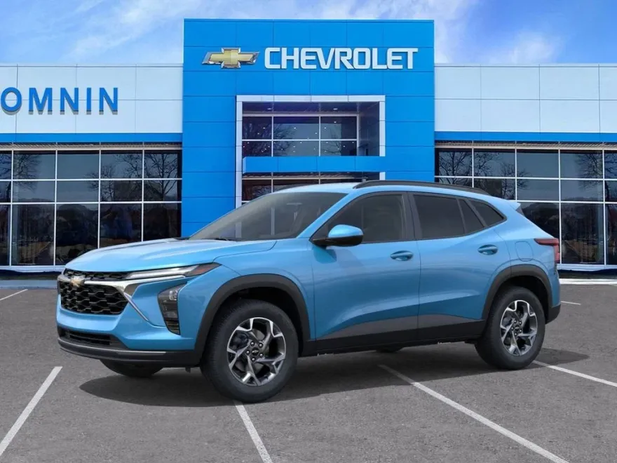 2025 Chevrolet Trax LT photo 1