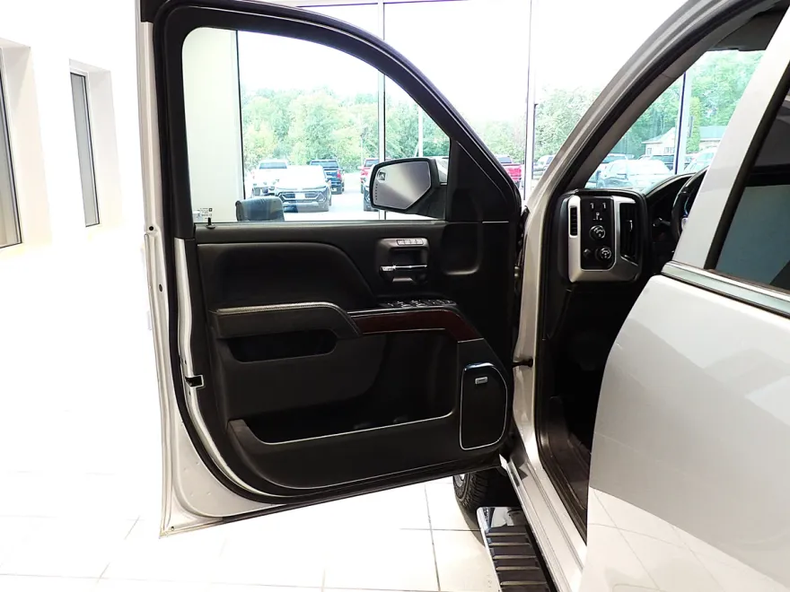 2018 Gmc Sierra 1500 SLT photo 1