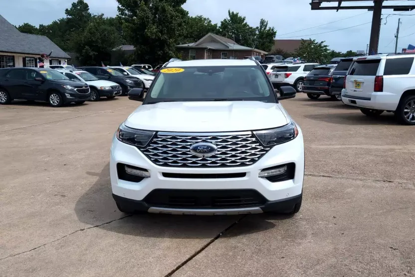 2020 Ford Explorer Platinum photo 1