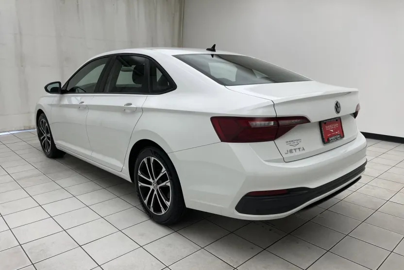 2022 Volkswagen Jetta 1.5T Sport photo 1