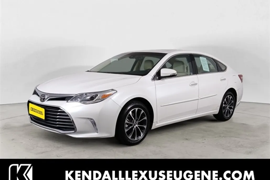 2017 Toyota Avalon XLE Premium photo 1
