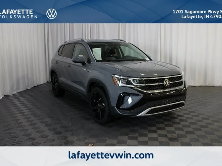 2024 Volkswagen Taos SEL photo 1