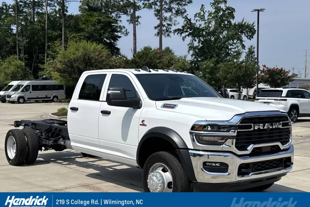 2025 Ram 5500 Tradesman photo 1