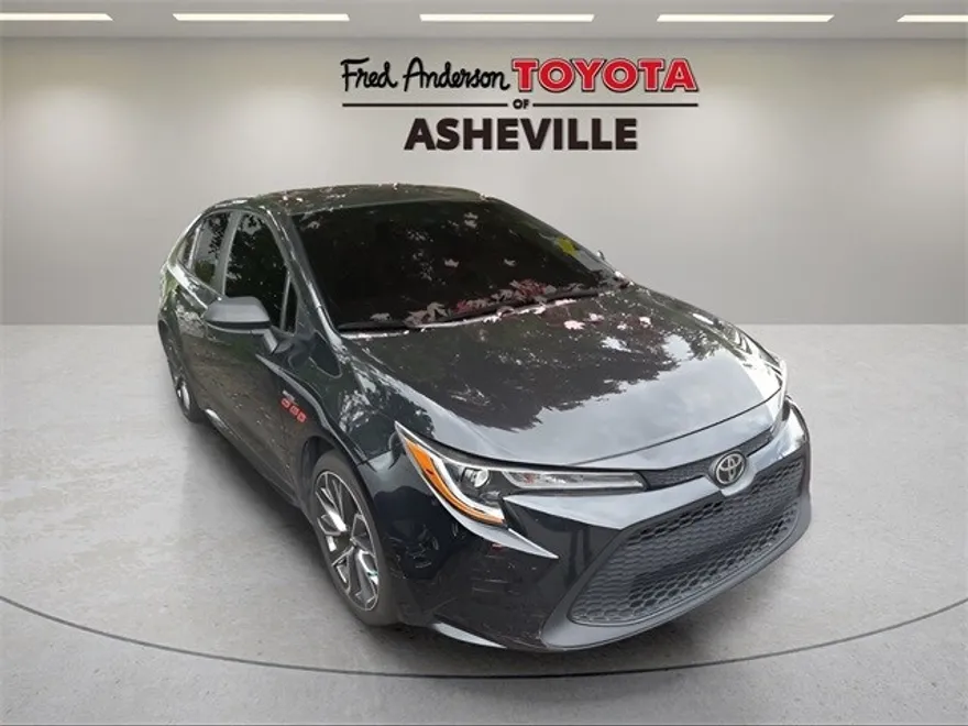2022 Toyota Corolla LE photo 1