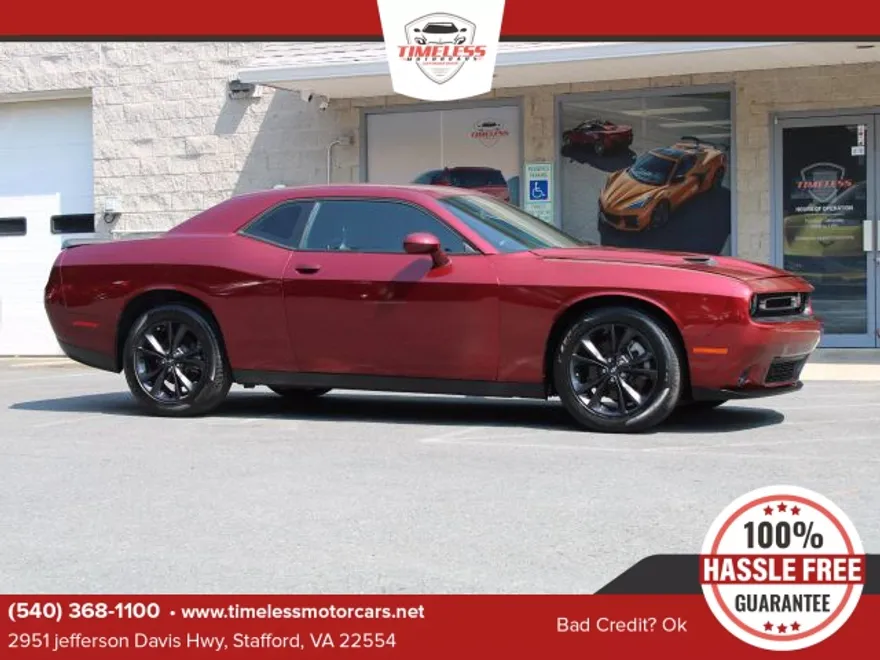 2022 Dodge Challenger SXT photo 1