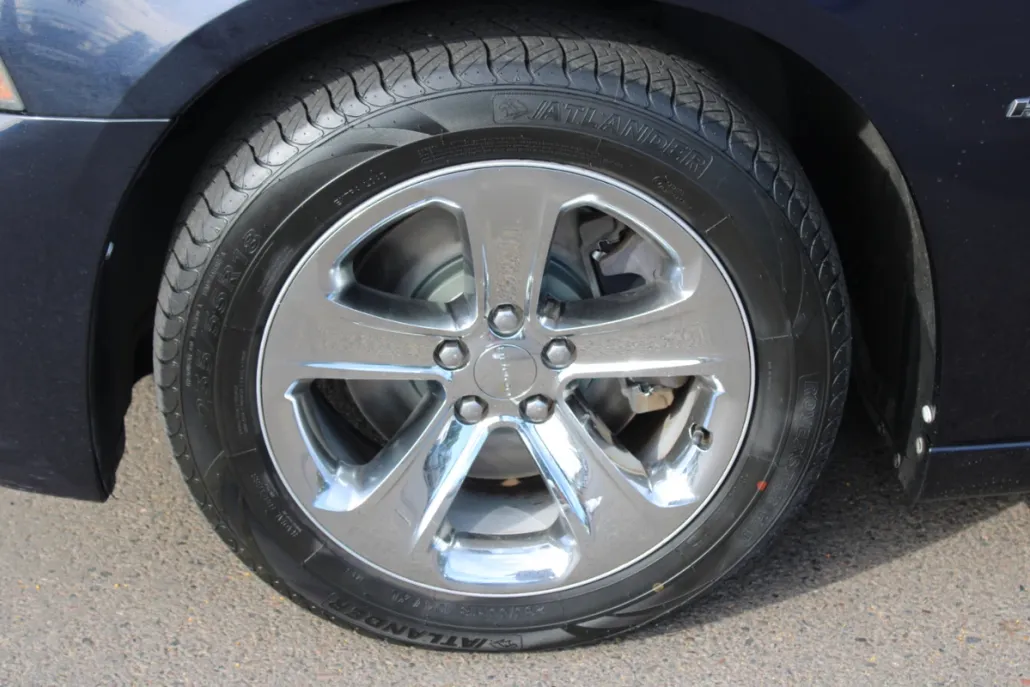 2011 Dodge Charger R/T Plus photo 1