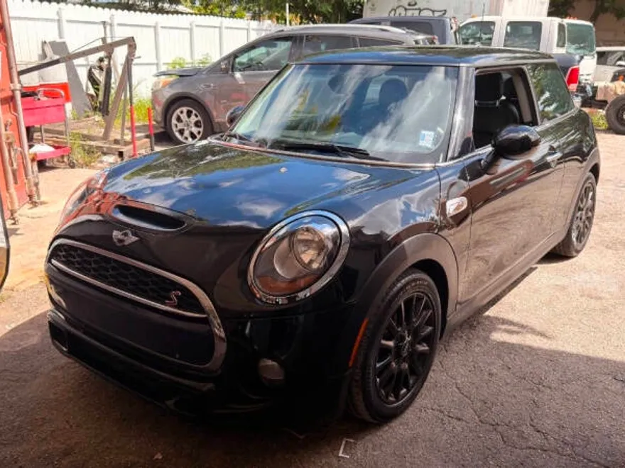 2016 Mini Cooper 2 Door Hardtop S photo 1