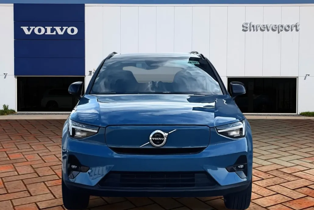 2024 Volvo XC40 Recharge Plus photo 1