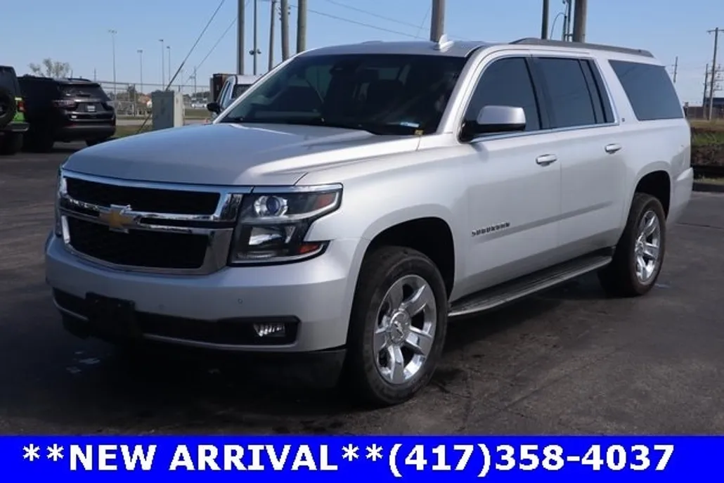2016 Chevrolet Suburban LT photo 1
