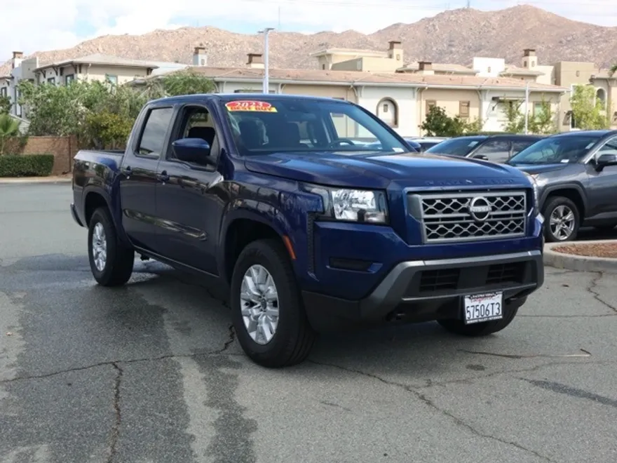 2023 Nissan Frontier SV photo 1