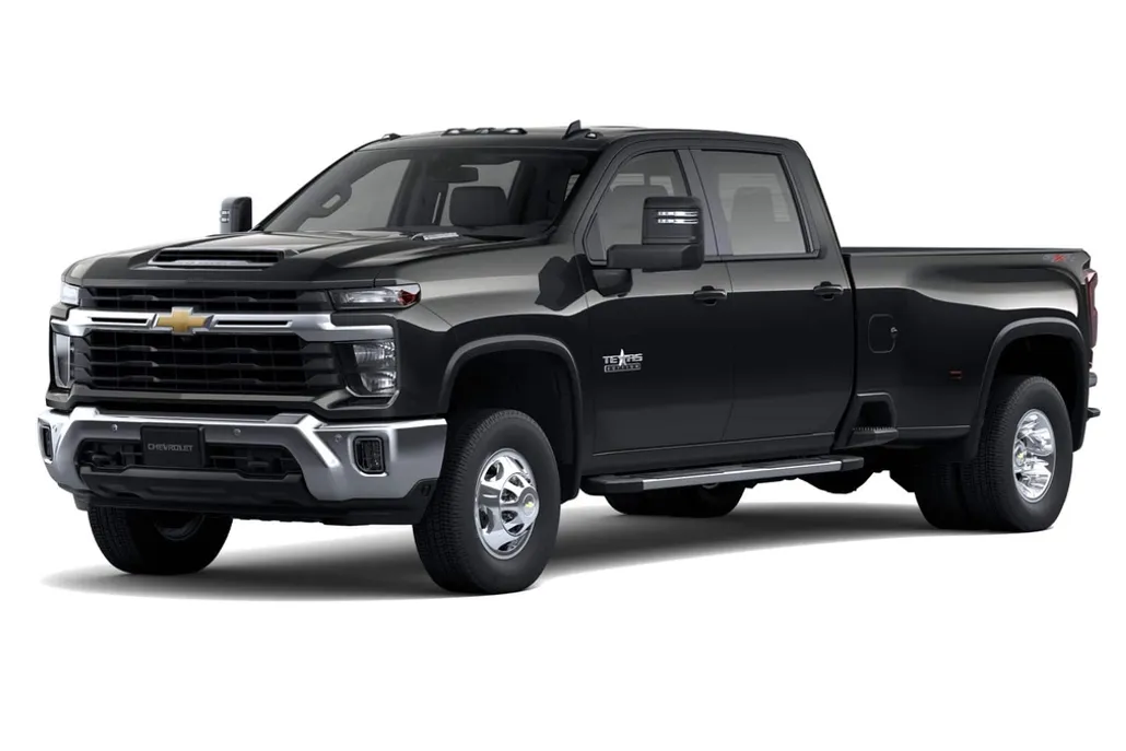 2026 Chevrolet Silverado 3500HD LT photo 1