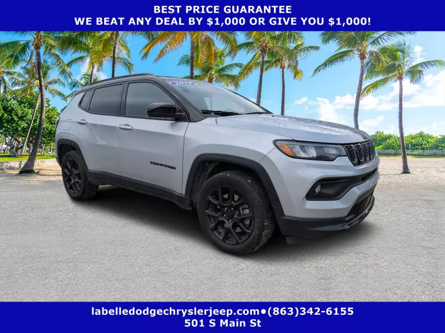 2024 Jeep Compass Latitude photo 1