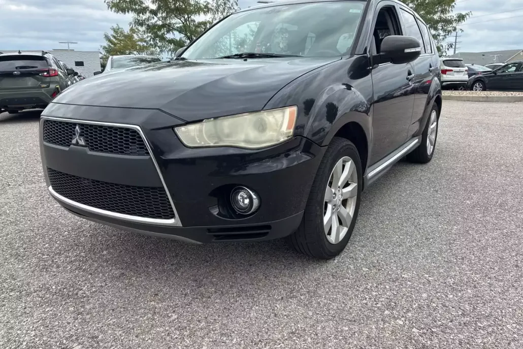 2010 Mitsubishi Outlander GT photo 1