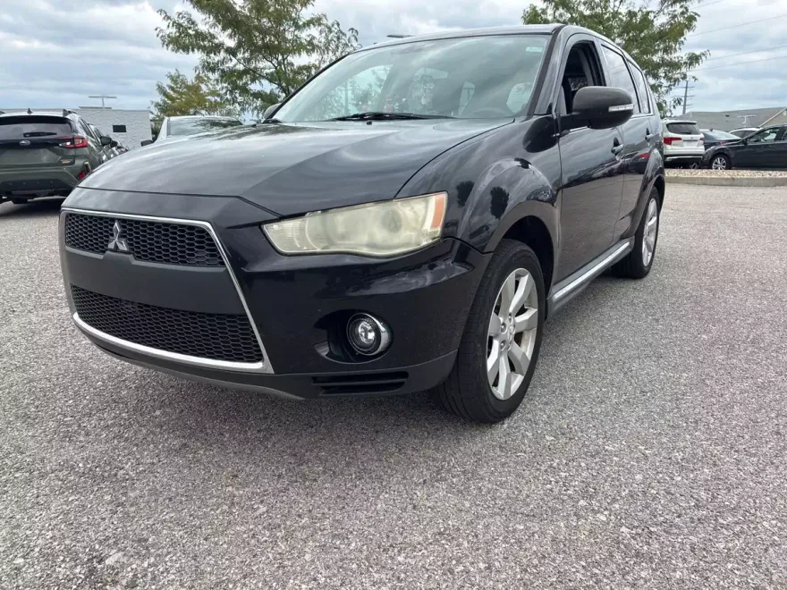 2010 Mitsubishi Outlander GT photo 1