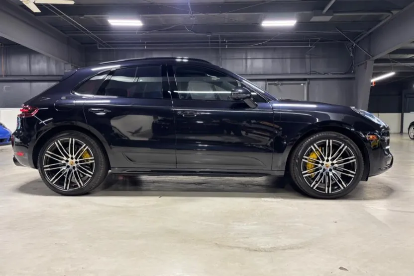 2018 Porsche Macan Turbo Performance Package photo 1