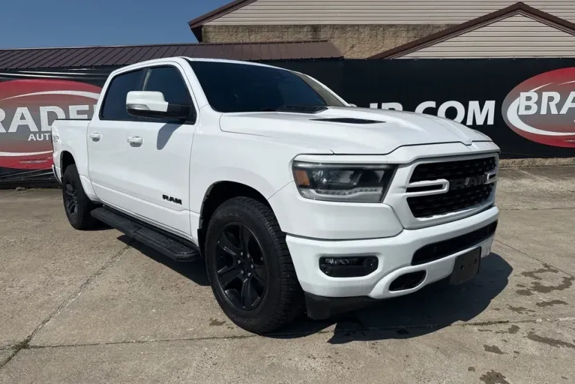 2022 Ram 1500 Laramie photo 1
