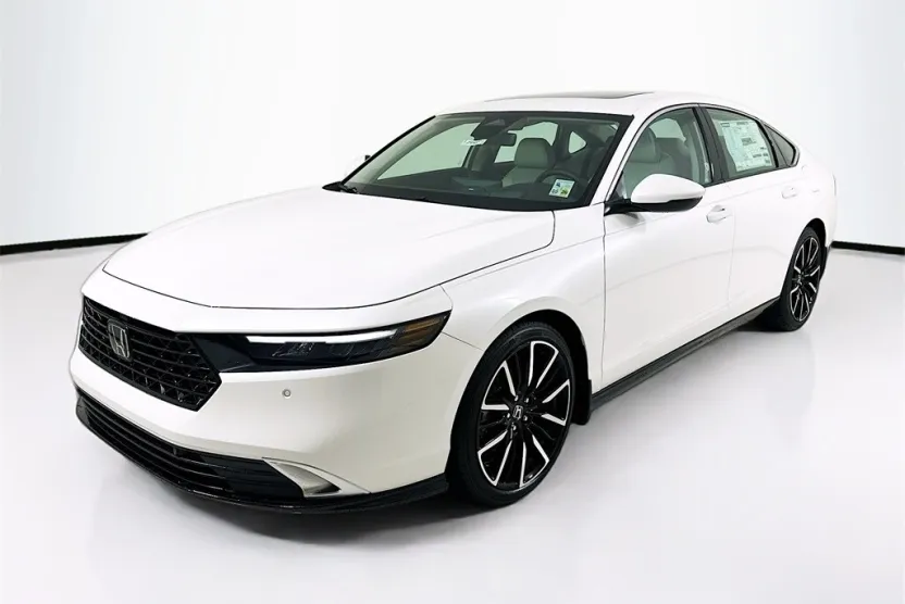 2025 Honda Accord Hybrid Touring photo 1