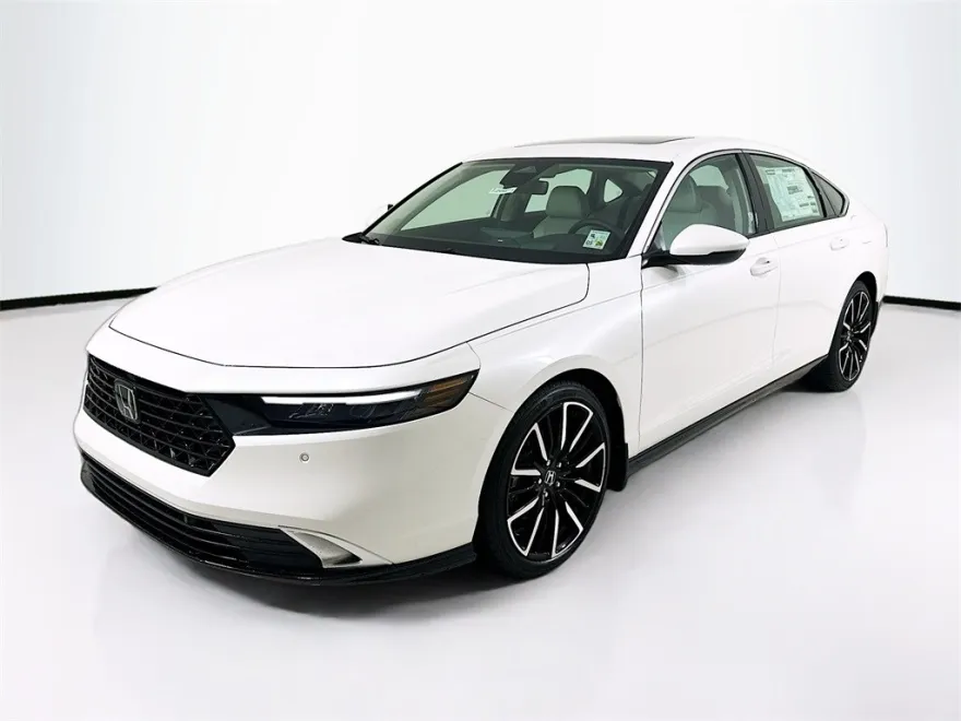 2025 Honda Accord Hybrid Touring photo 1