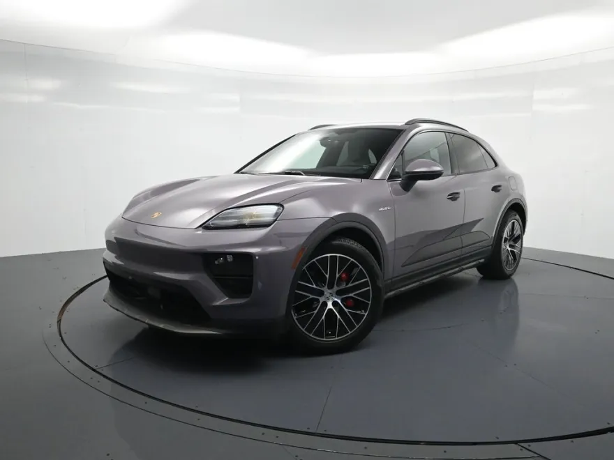 2025 Porsche Macan Electric photo 1
