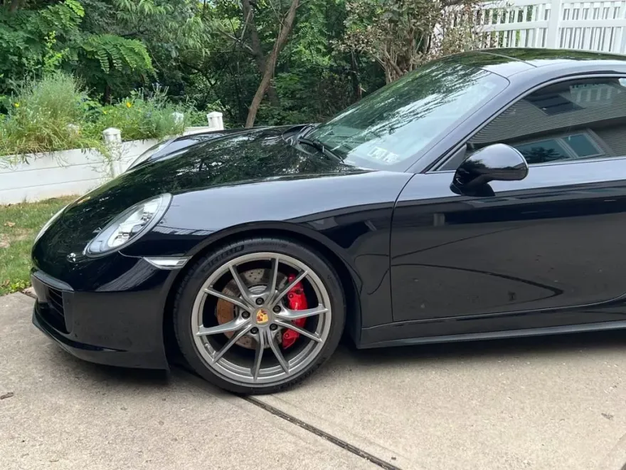 2017 Porsche 911 4S photo 1