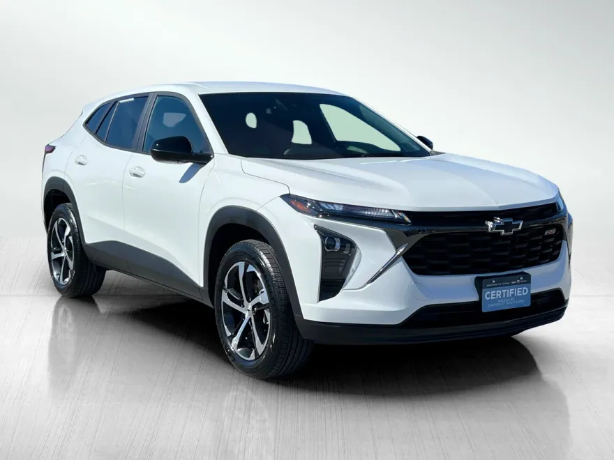 2024 Chevrolet Trax photo 1