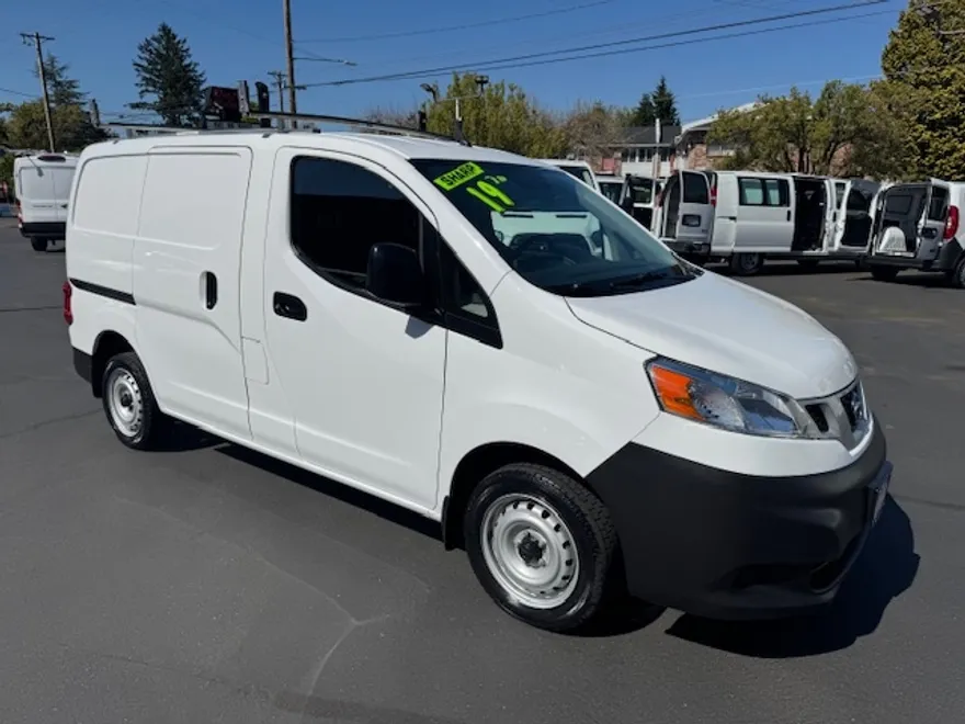 2019 Nissan NV200 S photo 1