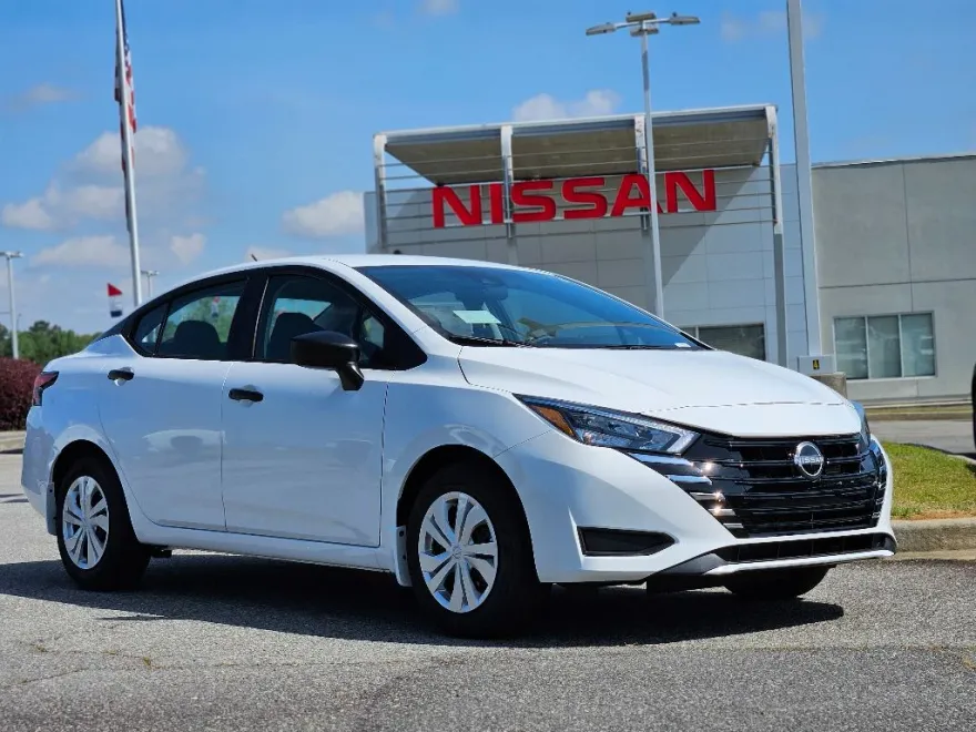 2025 Nissan Versa S photo 1