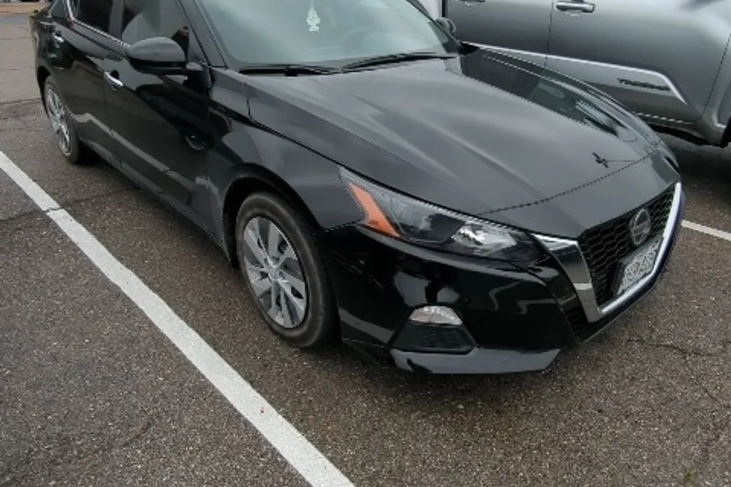 2022 Nissan Altima 2.5 S photo 1