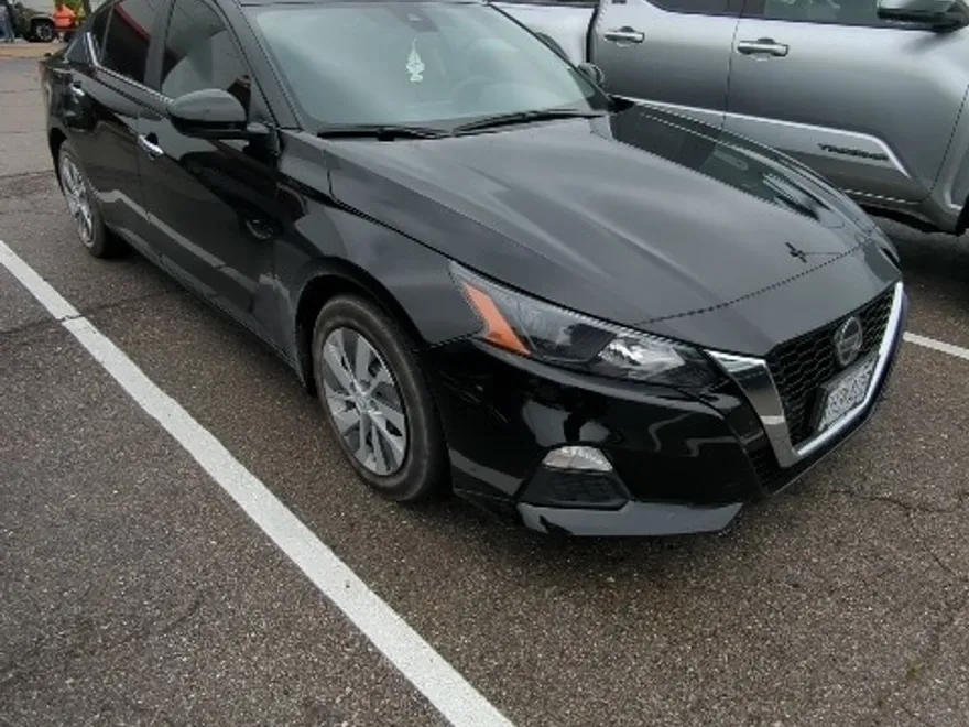 2022 Nissan Altima 2.5 S photo 1