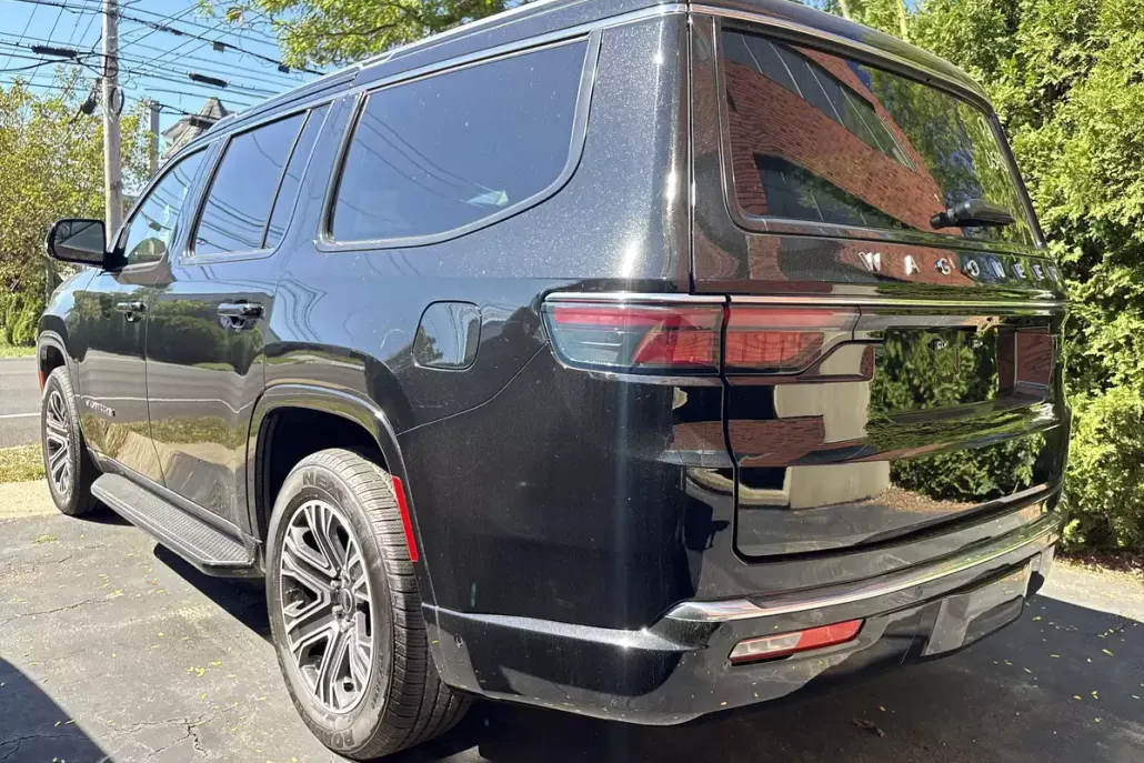 2025 Jeep Wagoneer Base photo 1
