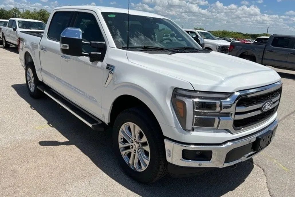 2025 Ford F-150 Lariat photo 1