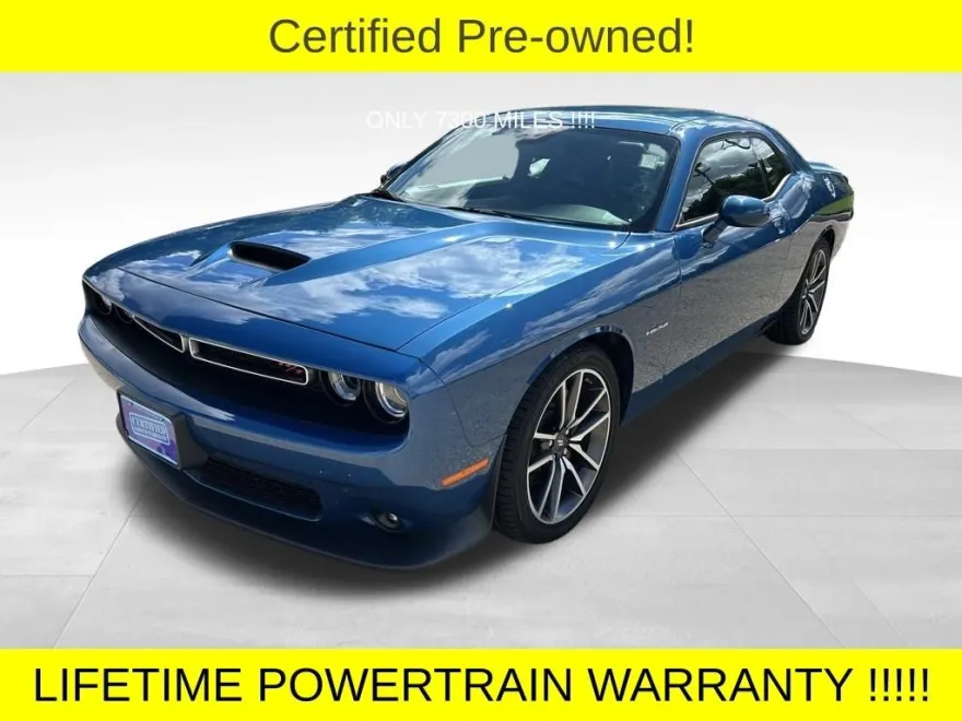 2022 Dodge Challenger R/T photo 1