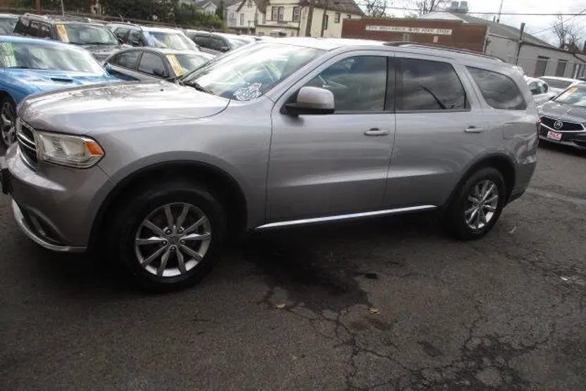 2017 Dodge Durango SXT Plus photo 1