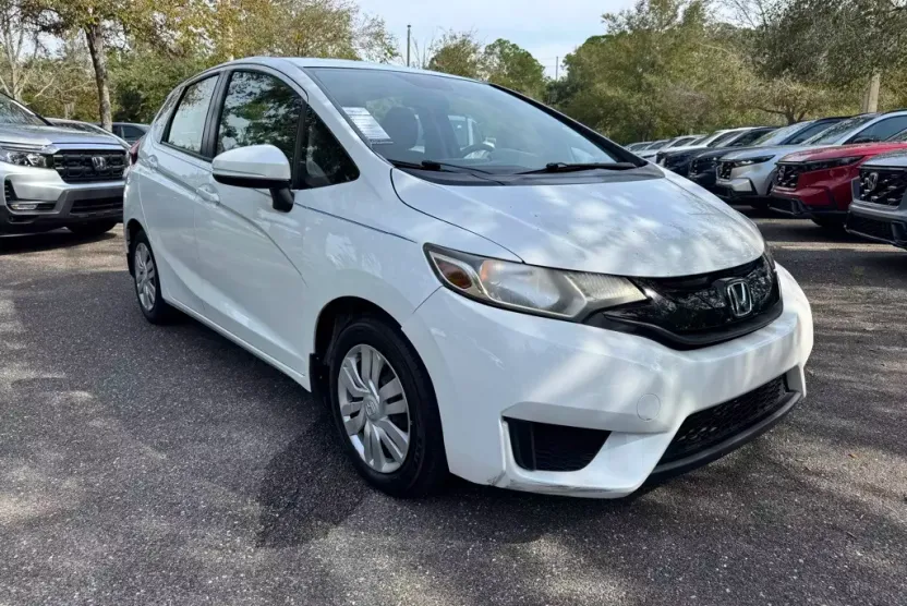 2016 Honda Fit LX photo 1